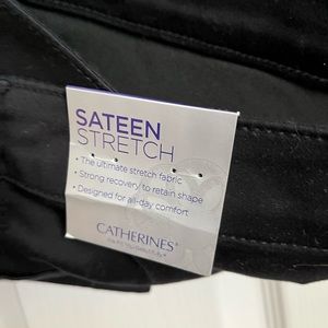 NWT Catherine’s Sateen  Capris